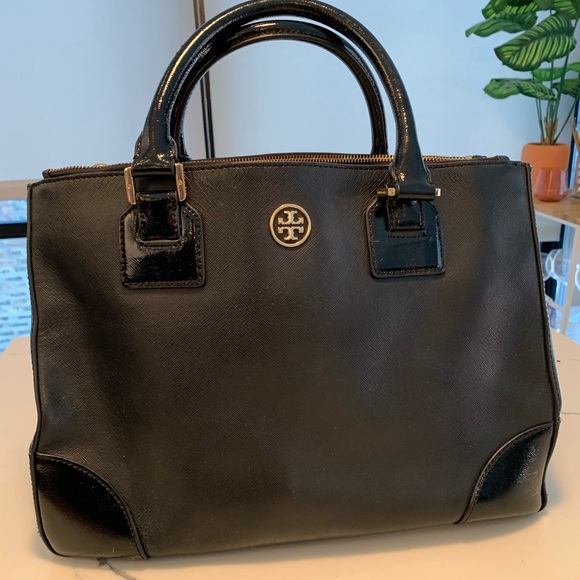 Tory Burch Handbags - Tory Burch Large Black Robinson Double Zip Tote